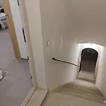 Casa Di Chiarina, Primo Piano E Piano Terra * Binetto
