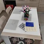 Casa Di Chiarina, Primo Piano E Piano Terra