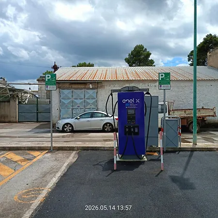 Casa Di Chiarina Con Parcheggio Gratuito Nel Cortile Privato Apartment Binetto